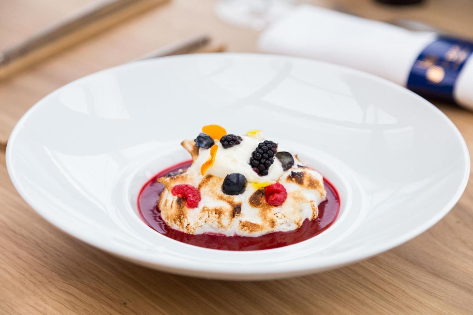 Logis Hotel - Restaurant Maison Claude Darroze Лангон Экстерьер фото