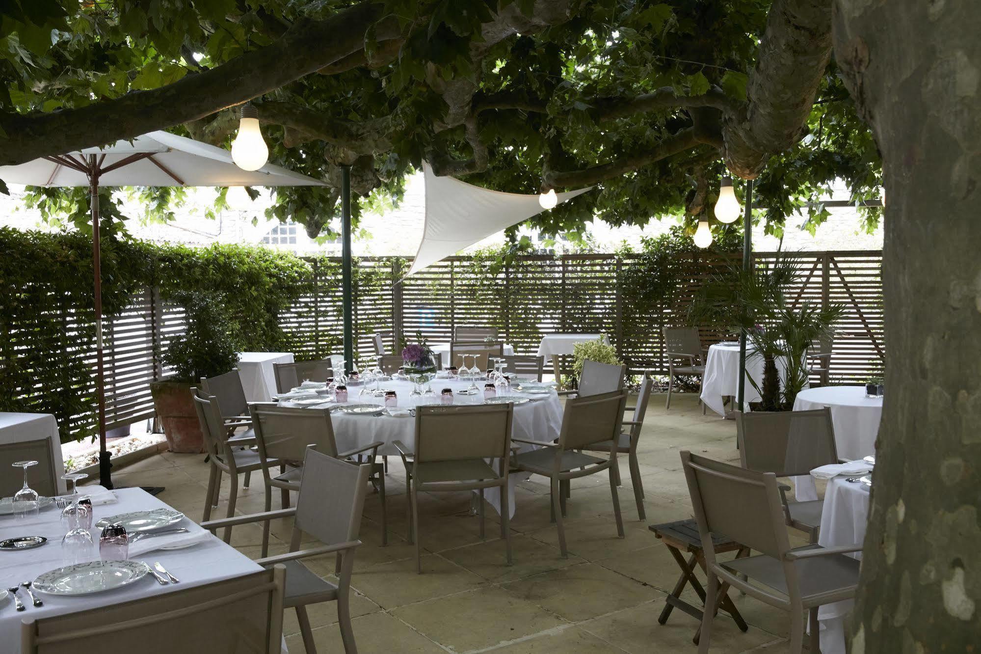 Logis Hotel - Restaurant Maison Claude Darroze Лангон Экстерьер фото