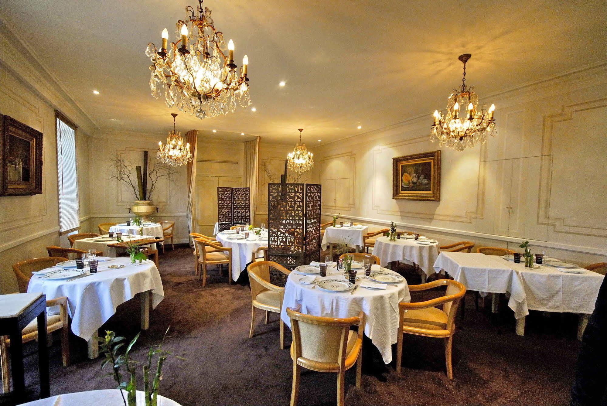 Logis Hotel - Restaurant Maison Claude Darroze Лангон Экстерьер фото